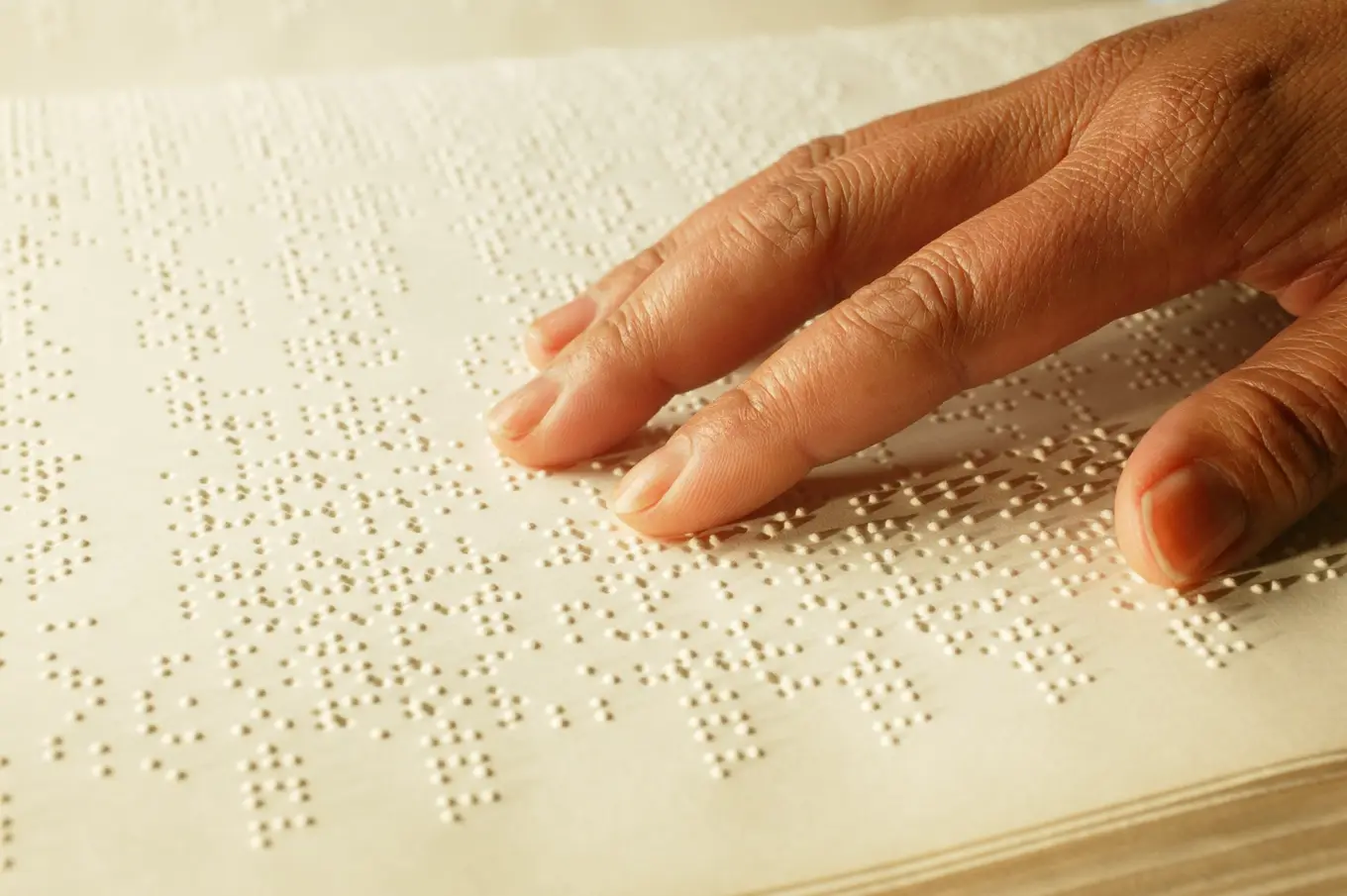 broszura z alfabetem Braille'a